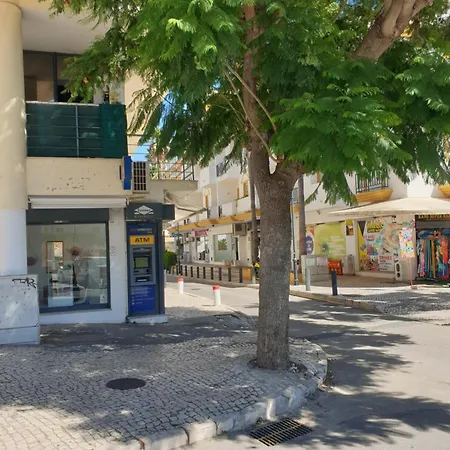 Апартаменты On The Strip Албуфейра