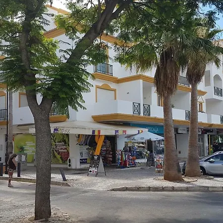 On The Strip Апартаменты